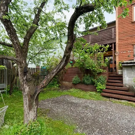 Unique 3 Floor Apartment. Garden, Great Location!