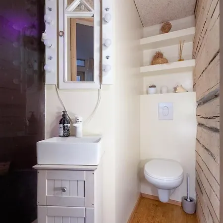 Апартаменты Unique 3 Floor Apartment. Garden, Great Location! *